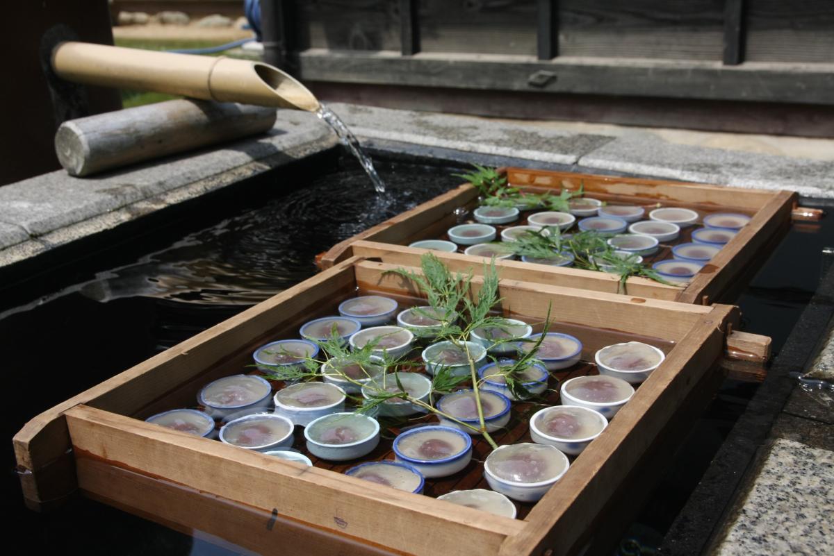 Poetry in Motion: Mizu-manju making, masu making, sake brewery and tasting tour in Ogaki